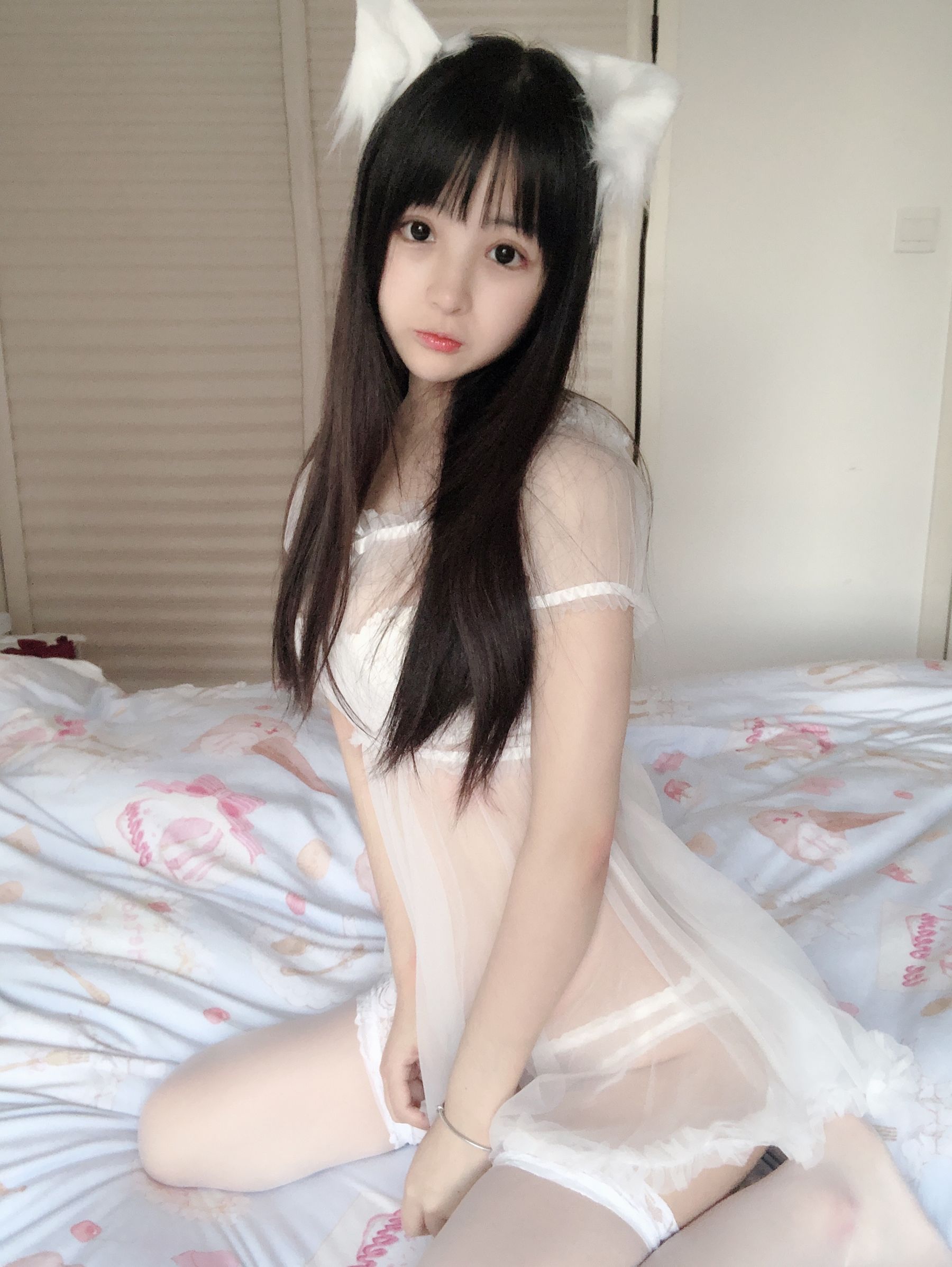[Cosplay]桜井宁宁–小白猫蕾丝内衣插图